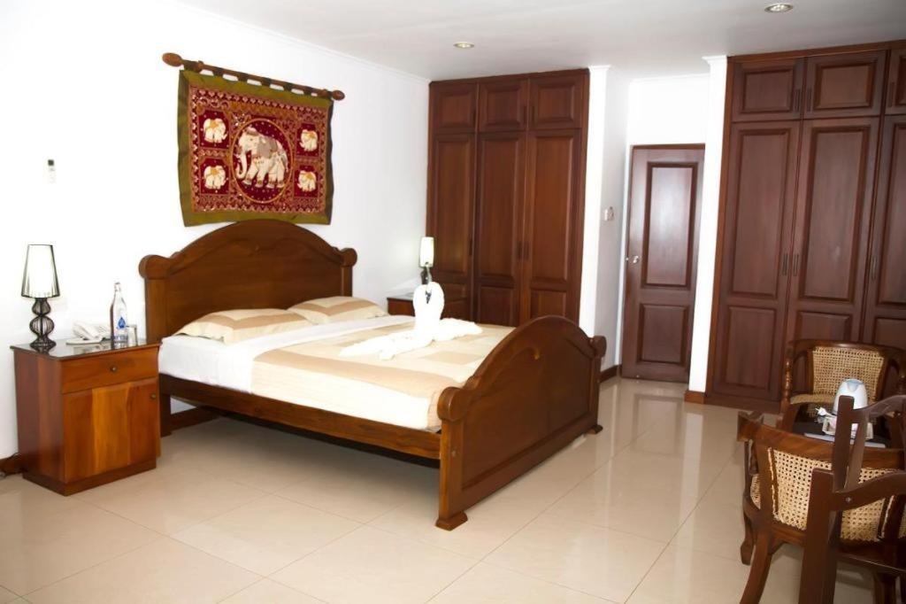 Hotel Villa Viana Marawila Kültér fotó