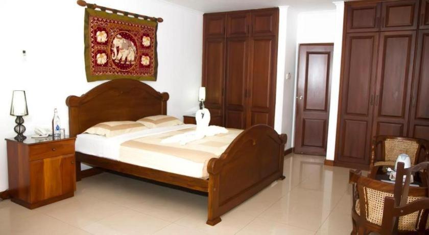 Hotel Villa Viana Marawila Kültér fotó