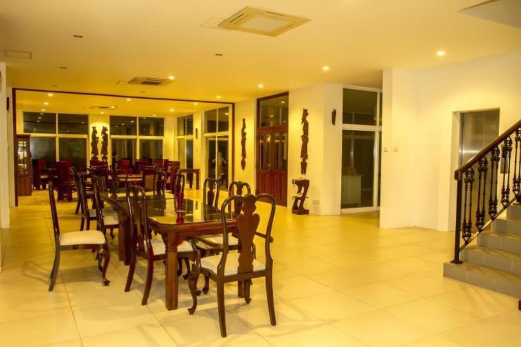 Hotel Villa Viana Marawila Kültér fotó
